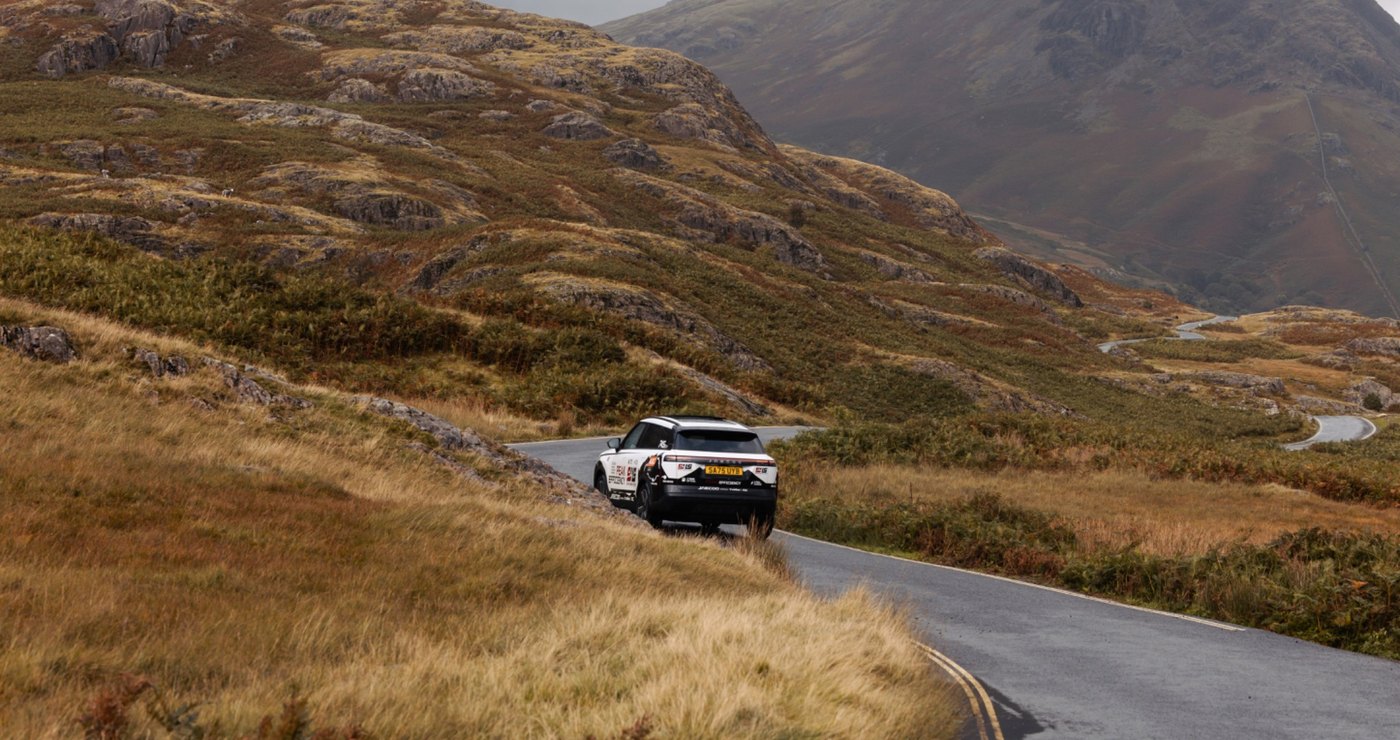 JAECOO 7 SHS-P travelling through mountain scenery during the National Three Peaks campaign